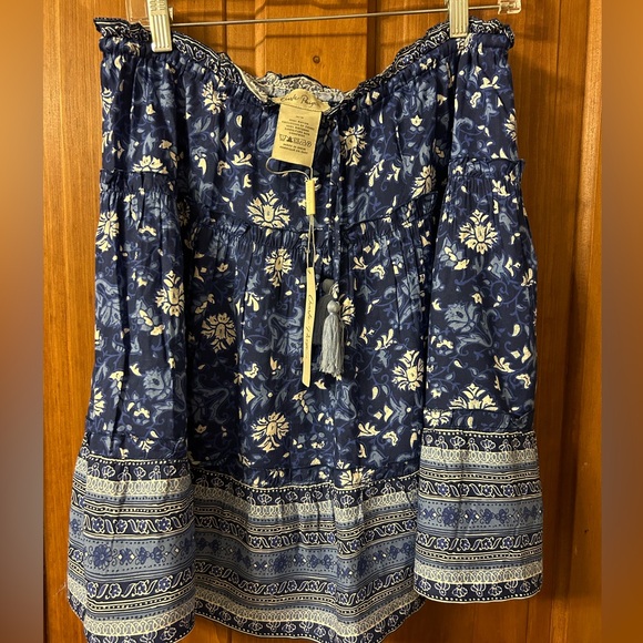 Charlie Paige Dresses & Skirts - Peasant Style Skirt NWT